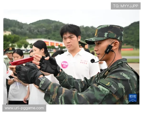 乌兰浩特激光射击公开赛现场,青少年选手专注比拼 乌兰浩特激光射击公开赛现场,青少年选手专注比拼