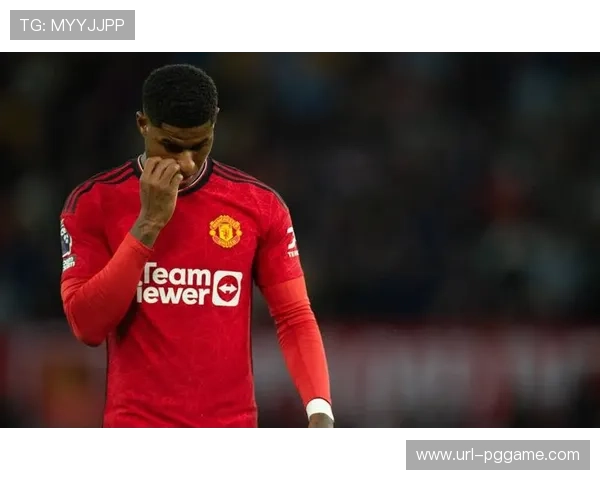 从争议判罚到战术调整:解析曼联赛季走势 从争议判罚到战术调整:解析曼联赛季走势