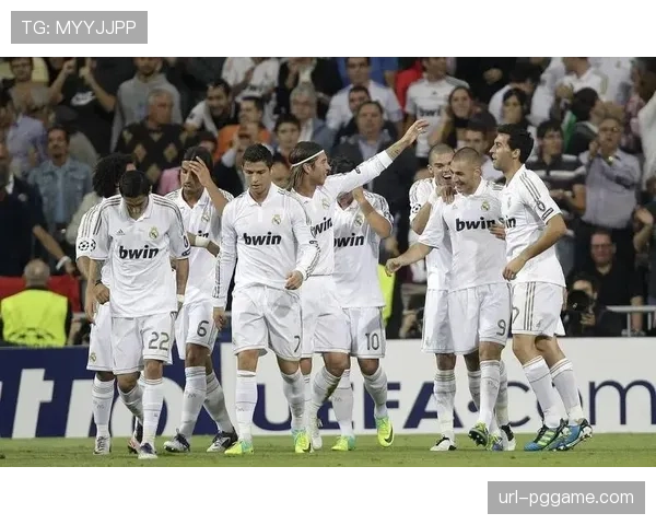 皇马vs赫罗纳：积分榜第二与第十二的攻防博弈